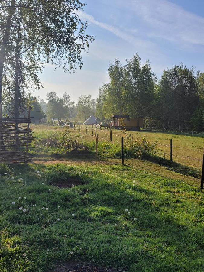 Hotel Slapen Tussen De Ezels In De Yurt Aarschot Exterior foto